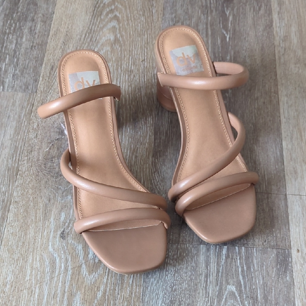 Nwot Dolce Vita Strappy Sandals